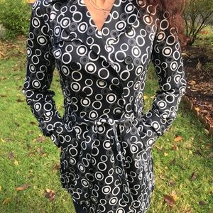 Lightweight, double-breasted jacket with belt